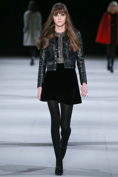 Look 17